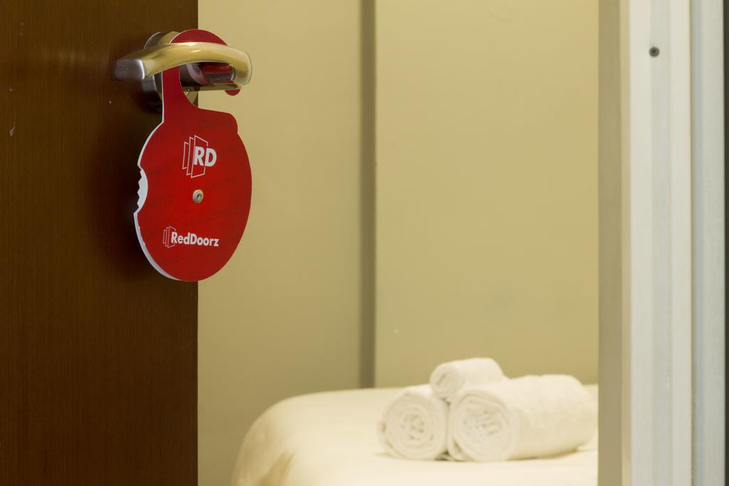 Отель Reddoorz @ Rejowinangun Kota Gede Baturetno Экстерьер фото