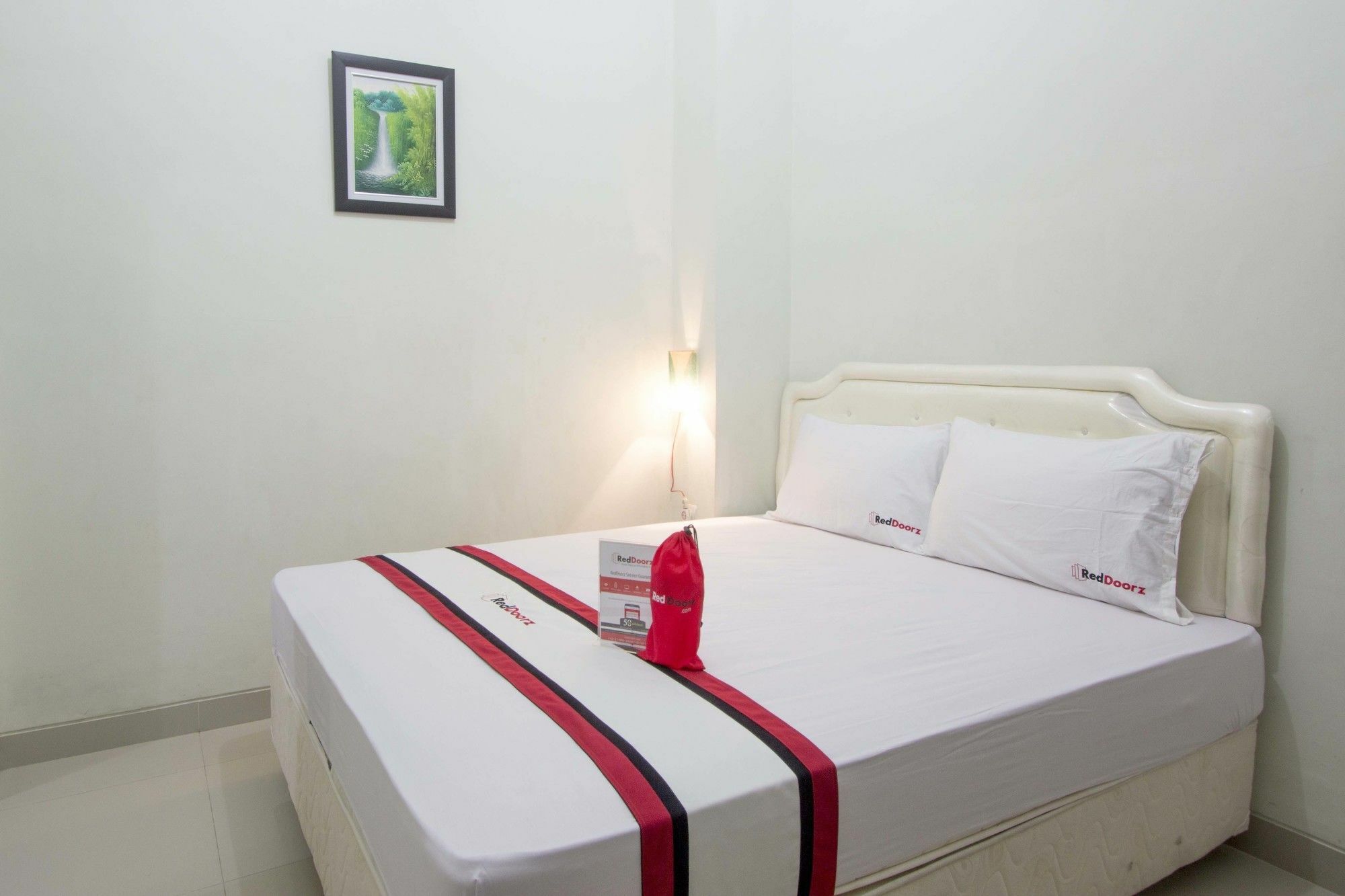 Отель Reddoorz @ Rejowinangun Kota Gede Baturetno Экстерьер фото